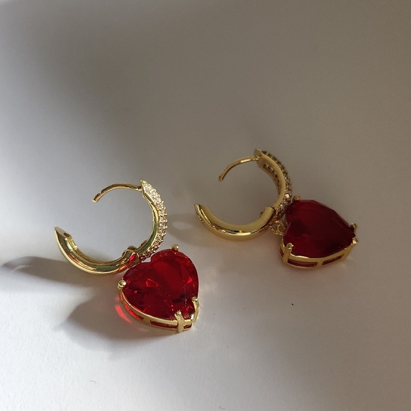 New 18K Gold Plated Large Heart Shaped Ruby Diamond Dangle Drop Hoop Earrings - Picture 8 of 10